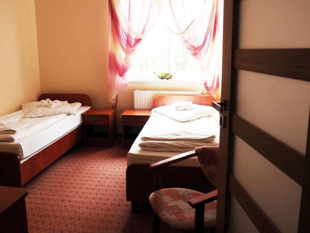 Hotel Jan ズゴジェレツ エクステリア 写真